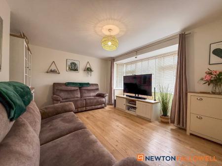 3 bedroom End of terrace house for sale in Mercia Road, Newark