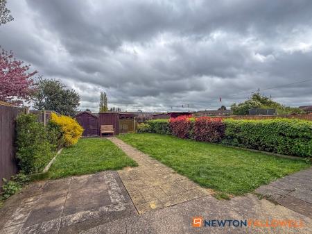 3 bedroom End of terrace house for sale in Mercia Road, Newark