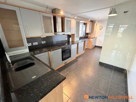 2 bedroom Detached bungalow for sale in Fell Croft, Farndon