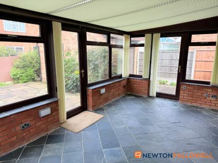 2 bedroom Detached bungalow for sale in Fell Croft, Farndon