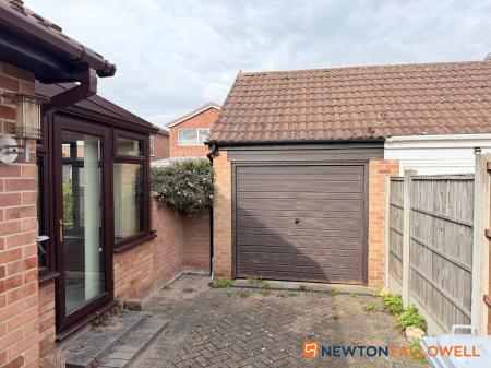2 bedroom Detached bungalow for sale in Fell Croft, Farndon