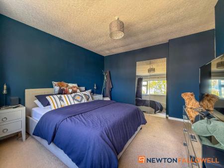 3 bedroom Detached house for sale in Valley Prospect, Newark