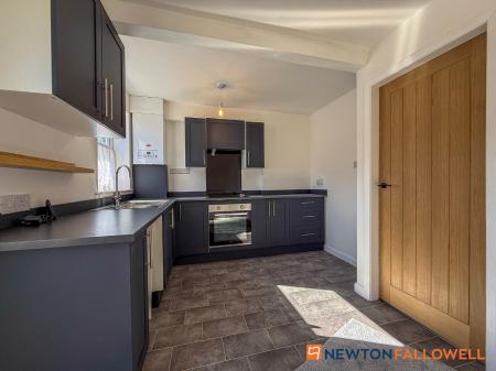 2 bedroom End of terrace house for sale in Pelham Street, Newark