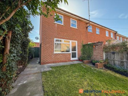 2 bedroom End of terrace house for sale in Pelham Street, Newark
