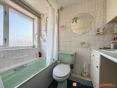 3 bedroom Detached house for sale in Sheridan Close, Balderton