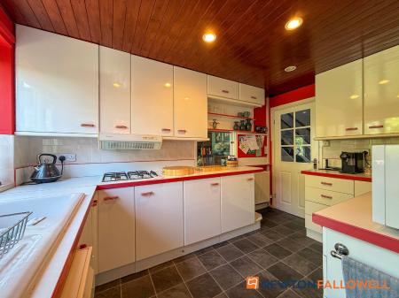 3 bedroom Detached house for sale in Sheridan Close, Balderton