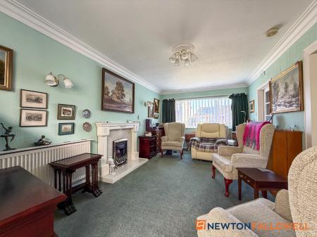 3 bedroom Detached house for sale in Sheridan Close, Balderton