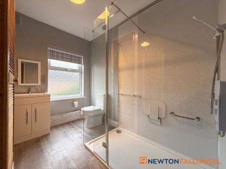 2 bedroom Terraced House for sale in Newton Street, Newark, NG24