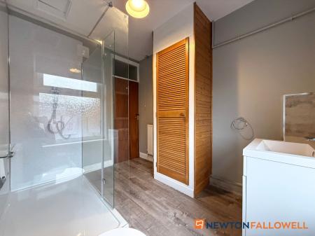2 bedroom Terraced House for sale in Newton Street, Newark, NG24