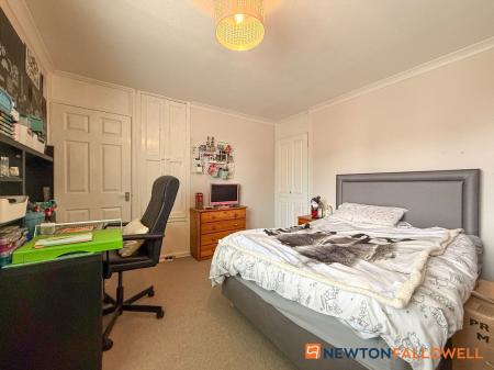 2 bedroom Terraced House for sale in Old Mill Crescent, Newark, NG24