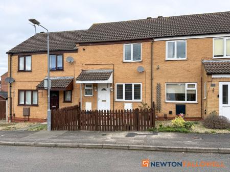 2 bedroom Terraced House for sale in Old Mill Crescent, Newark, NG24