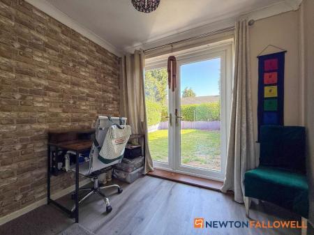 3 bedroom Terraced House for sale in The Meadows, Farndon, NG24