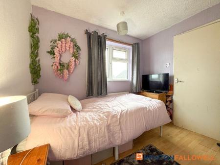 3 bedroom Terraced House for sale in The Meadows, Farndon, NG24