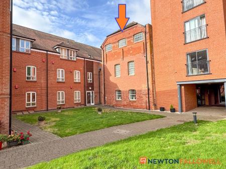 2 bedroom Flat for sale in Castle Brewery, Newark, NG24
