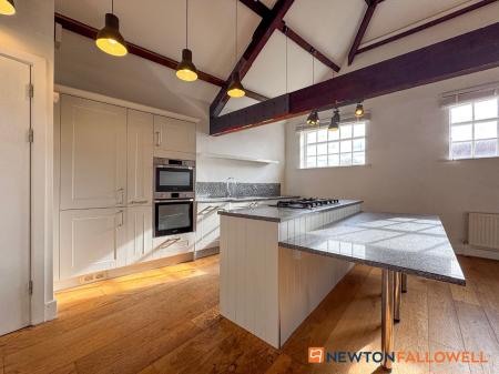2 bedroom Flat for sale in Castle Brewery, Newark, NG24
