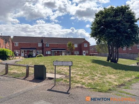 3 bedroom Terraced House for sale in Mill Green, Newark, NG24