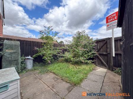 3 bedroom Terraced House for sale in Mill Green, Newark, NG24