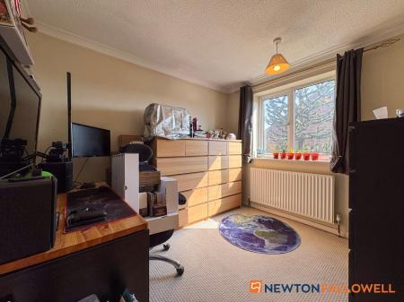 3 bedroom Terraced House for sale in Mill Green, Newark, NG24
