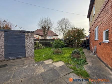3 bedroom Semi-detached house for sale in Bowbridge Road, Newark, NG24
