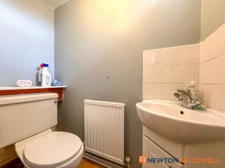 3 bedroom Terraced House for sale in Tenzing Walk, Balderton, NG24