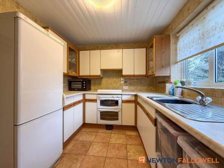 3 bedroom Semi-detached house for sale in Ellerslie Close, Newark, NG24