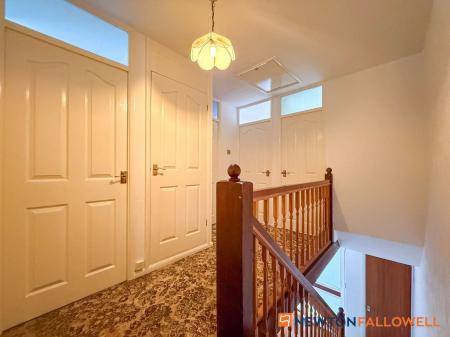 3 bedroom Semi-detached house for sale in Ellerslie Close, Newark, NG24