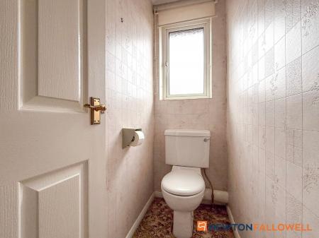3 bedroom Semi-detached house for sale in Ellerslie Close, Newark, NG24