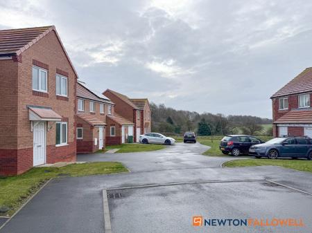 3 bedroom Semi-detached house for sale in Sir Brian Way, Bilsthorpe, NG22