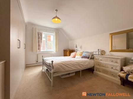 2 bedroom Detached house for sale in London Road, Newark, NG24