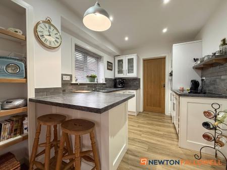 2 bedroom Detached house for sale in London Road, Newark, NG24