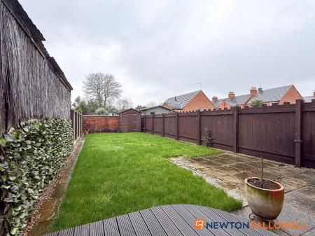3 bedroom Semi-detached house for sale in Smith Street, Newark, NG24