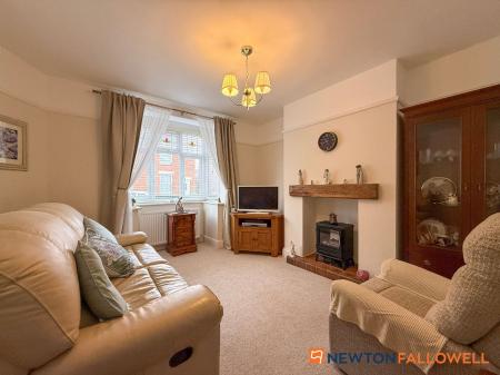3 bedroom Semi-detached house for sale in Smith Street, Newark, NG24