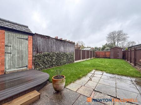 3 bedroom Semi-detached house for sale in Smith Street, Newark, NG24