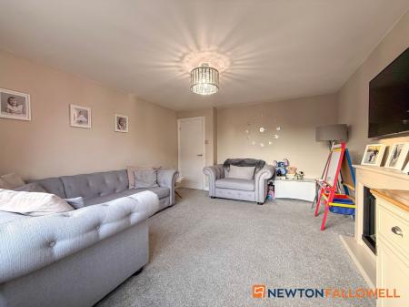 3 bedroom Semi-detached house for sale in Birch Road, Balderton, NG24