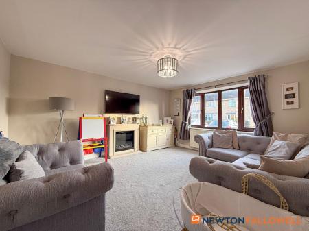 3 bedroom Semi-detached house for sale in Birch Road, Balderton, NG24