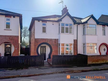 3 bedroom Semi-detached house for sale in Smith Street, Newark, NG24