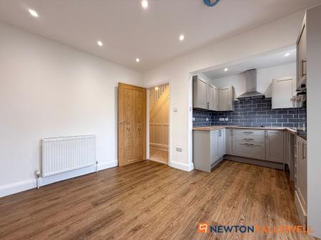 3 bedroom Semi-detached house for sale in Smith Street, Newark, NG24