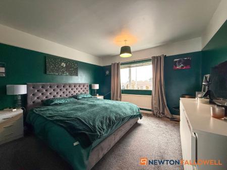 3 bedroom Detached house for sale in Kingsway, Balderton, NG24