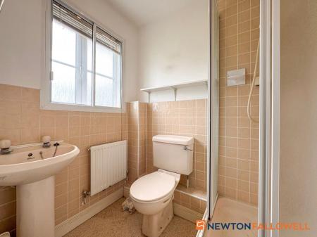 3 bedroom Detached house for sale in Henton Close, Coddington, NG24