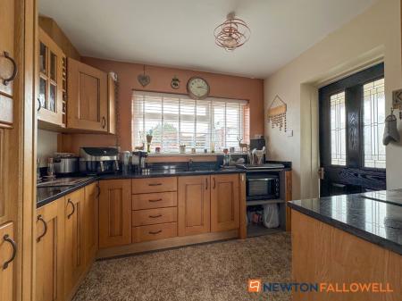 2 bedroom Semi-detached bungalow for sale in Village Way, Farndon, NG24
