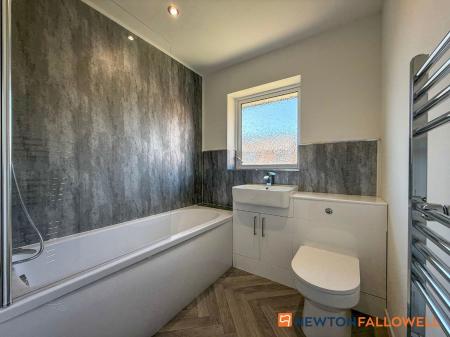 3 bedroom Detached house for sale in Ringrose Close, Newark, NG24