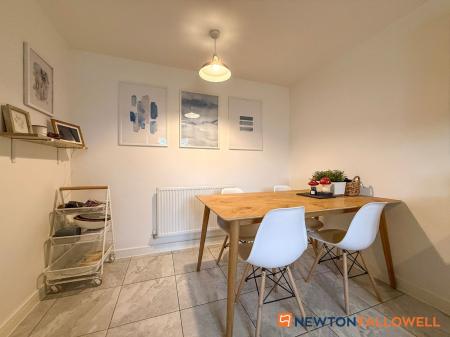 4 bedroom Semi-detached house for sale in Flaxley Lane, Middlebeck, NG24
