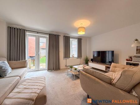 4 bedroom Semi-detached house for sale in Flaxley Lane, Middlebeck, NG24