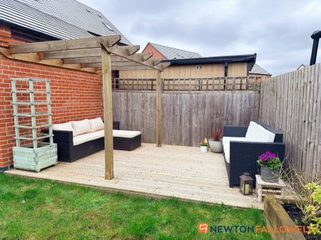 4 bedroom Semi-detached house for sale in Flaxley Lane, Middlebeck, NG24