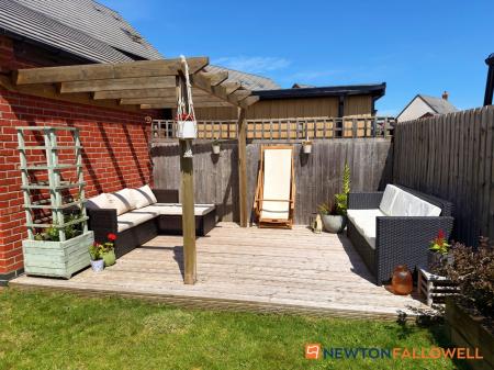4 bedroom Semi-detached house for sale in Flaxley Lane, Middlebeck, NG24