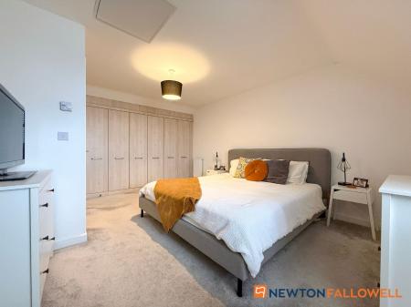 4 bedroom Semi-detached house for sale in Flaxley Lane, Middlebeck, NG24