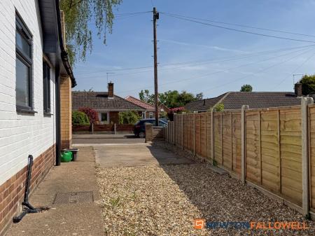 3 bedroom Semi-detached bungalow for sale in Village Way, Farndon, NG24