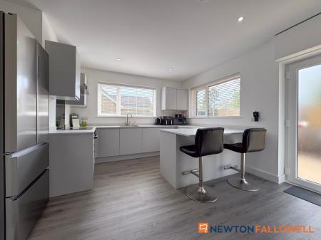 3 bedroom Semi-detached bungalow for sale in Village Way, Farndon, NG24