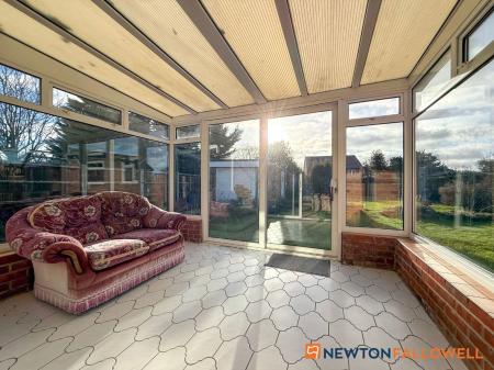 3 bedroom Detached bungalow for sale in Grange Road, Newark, NG24