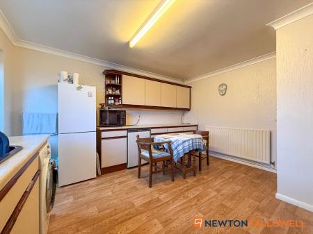 3 bedroom Detached bungalow for sale in Grange Road, Newark, NG24